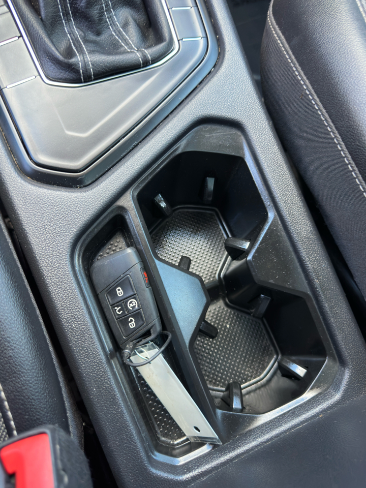2022 Volkswagen Taos SE photo 17