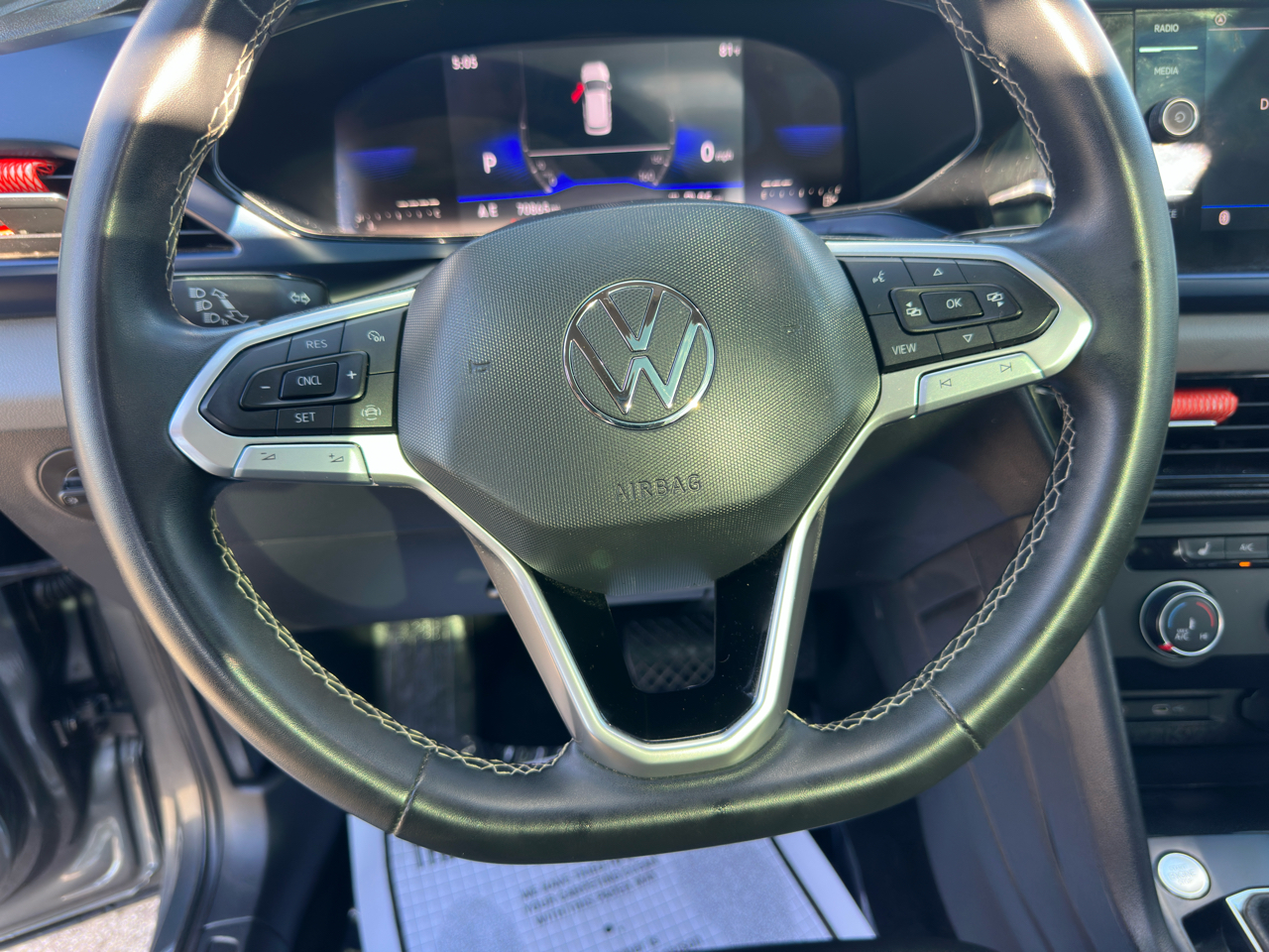 2022 Volkswagen Taos SE photo 28