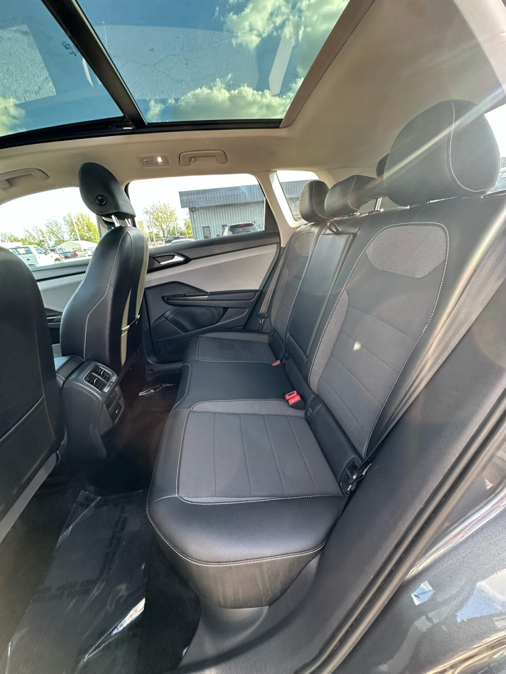 2022 Volkswagen Taos SE photo 35