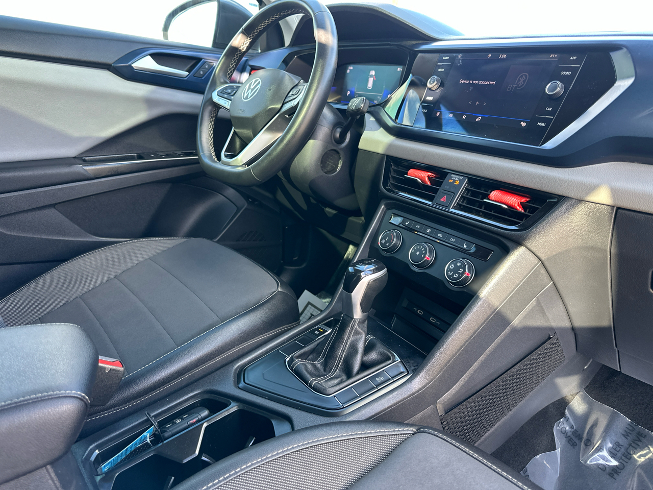 2022 Volkswagen Taos SE photo 47