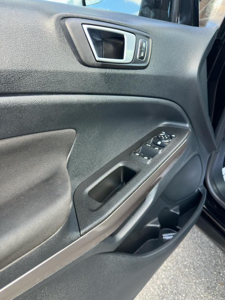 2019 Ford EcoSport SE photo 6