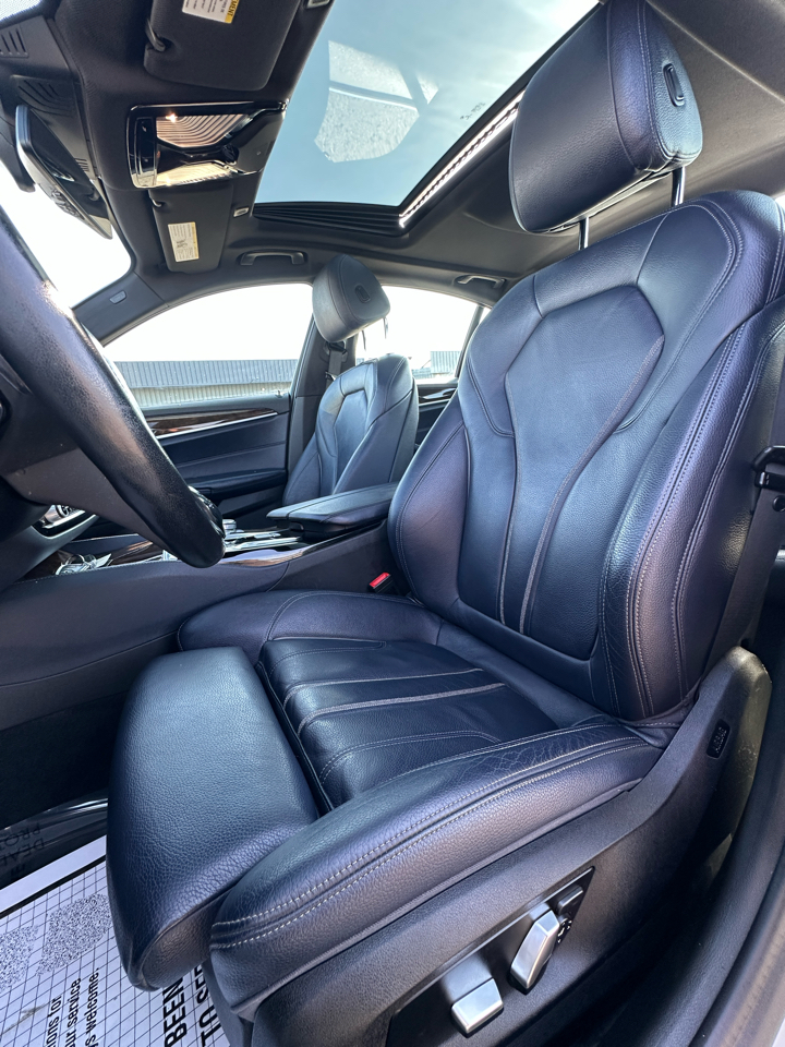 2019 Bmw 530e xDrive Sedan photo 25
