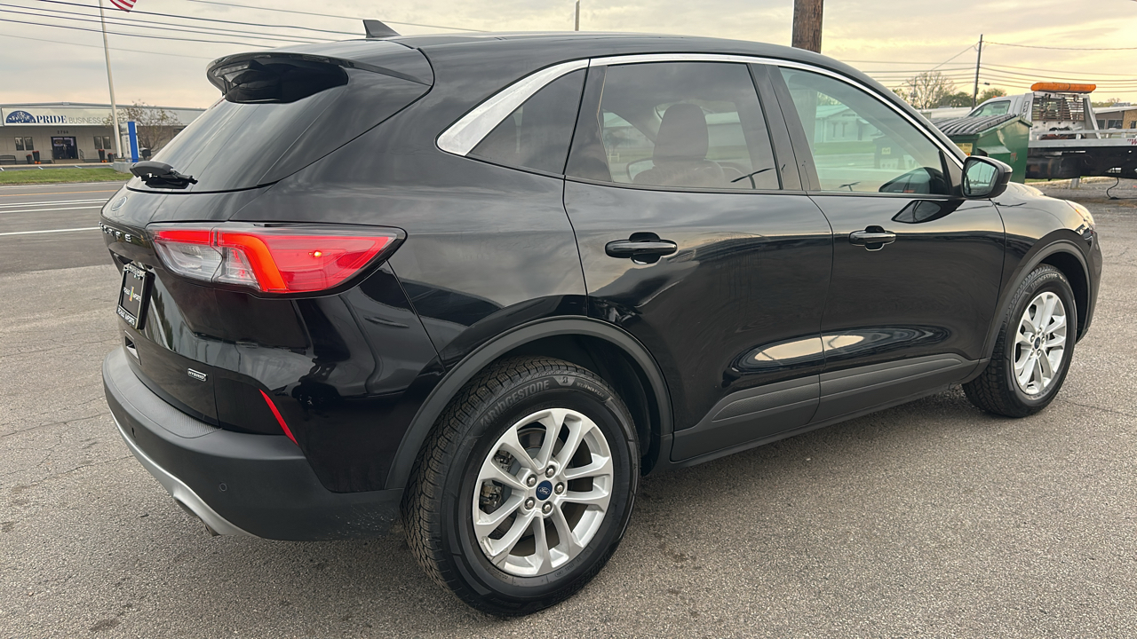 Ford Escape SE Hybrid FWD 2021 Ford Escape SE Hybrid FWD 2021