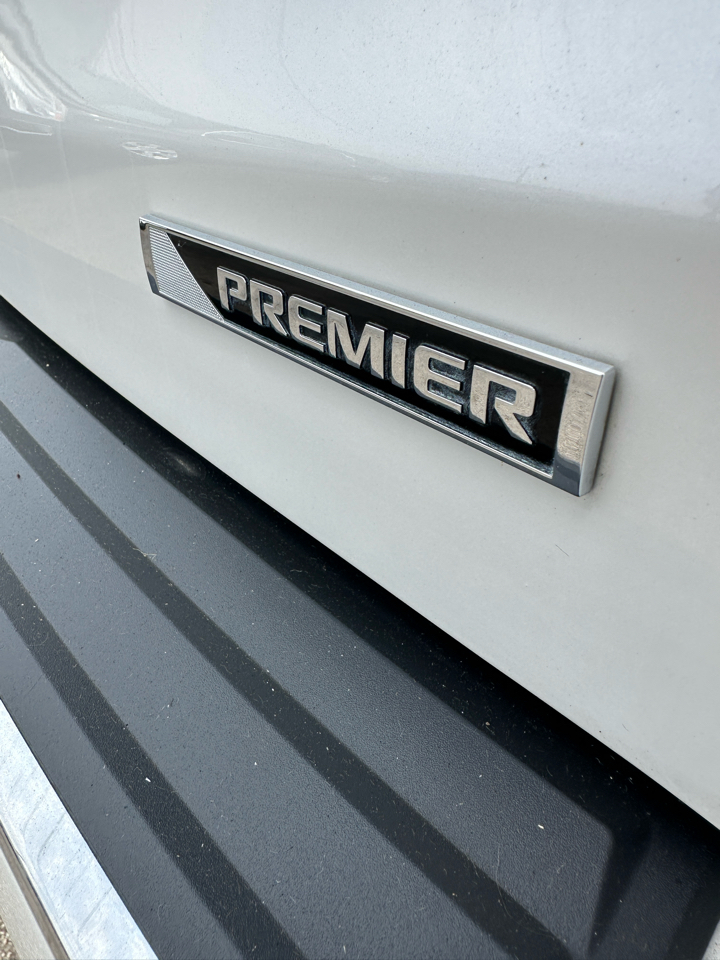 Chevrolet Suburban 4WD 4dr 1500 Premier 2017 Chevrolet Suburban 4WD 4dr 1500 Premier 2017