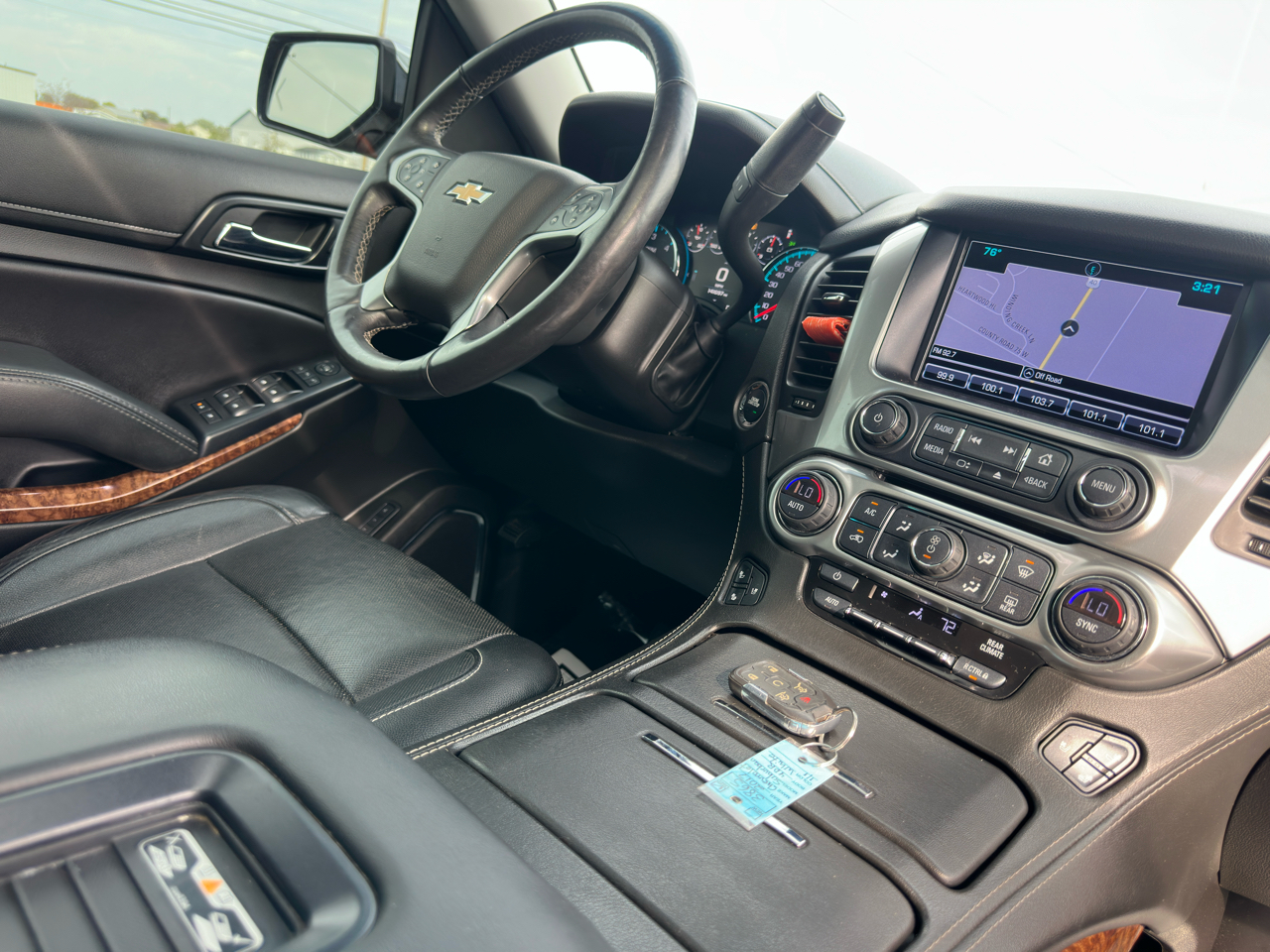Chevrolet Suburban 4WD 4dr 1500 Premier 2017 Chevrolet Suburban 4WD 4dr 1500 Premier 2017
