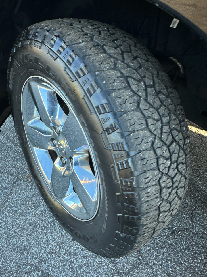RAM 1500 2WD Crew Cab 140.5" Lone Star 2015 RAM 1500 2WD Crew Cab 140.5" Lone Star 2015