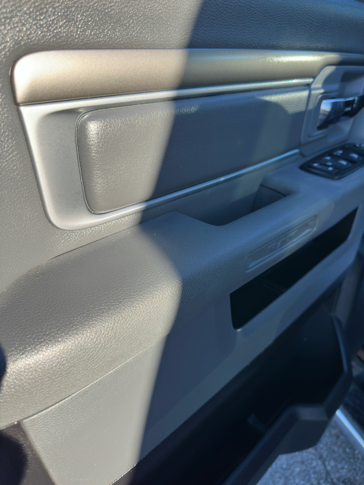 RAM 1500 2WD Crew Cab 140.5" Lone Star 2015 RAM 1500 2WD Crew Cab 140.5" Lone Star 2015