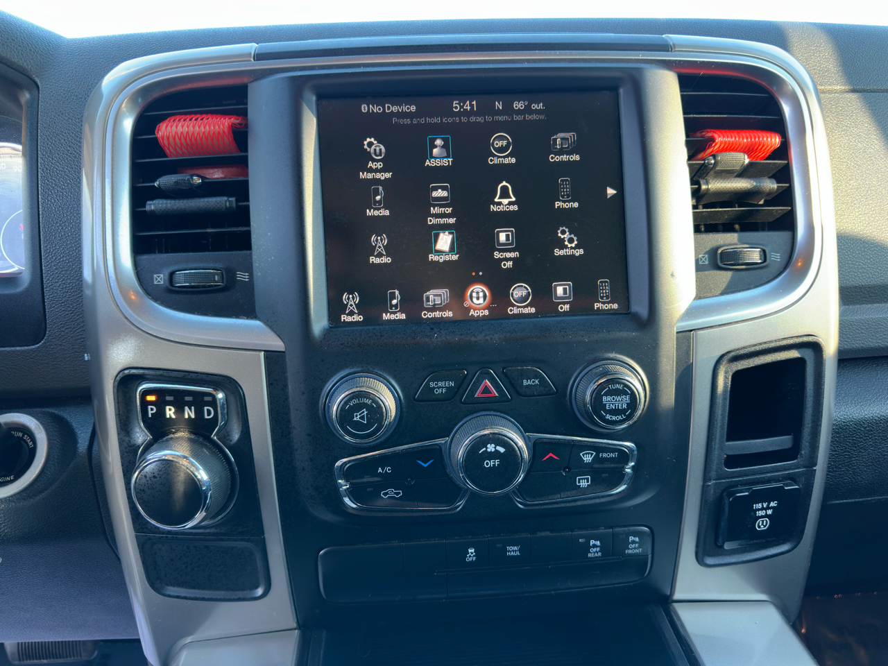 RAM 1500 2WD Crew Cab 140.5" Lone Star 2015 RAM 1500 2WD Crew Cab 140.5" Lone Star 2015