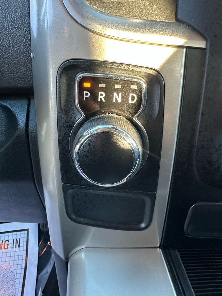 RAM 1500 2WD Crew Cab 140.5" Lone Star 2015 RAM 1500 2WD Crew Cab 140.5" Lone Star 2015