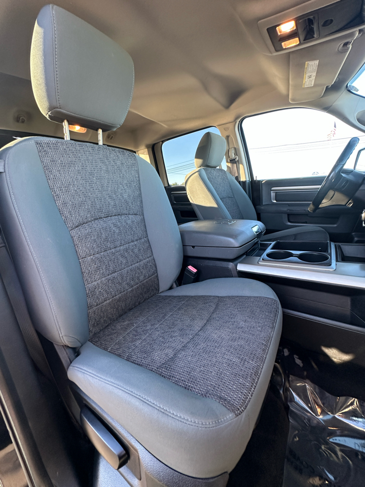 RAM 1500 2WD Crew Cab 140.5" Lone Star 2015 RAM 1500 2WD Crew Cab 140.5" Lone Star 2015