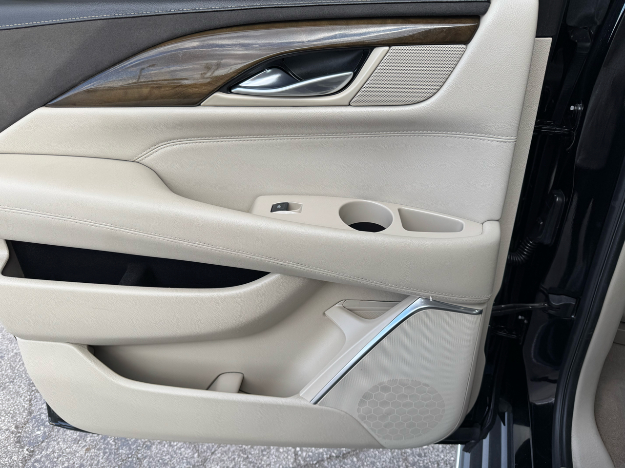 Cadillac Escalade ESV 4WD 4dr Luxury 2018 Cadillac Escalade ESV 4WD 4dr Luxury 2018