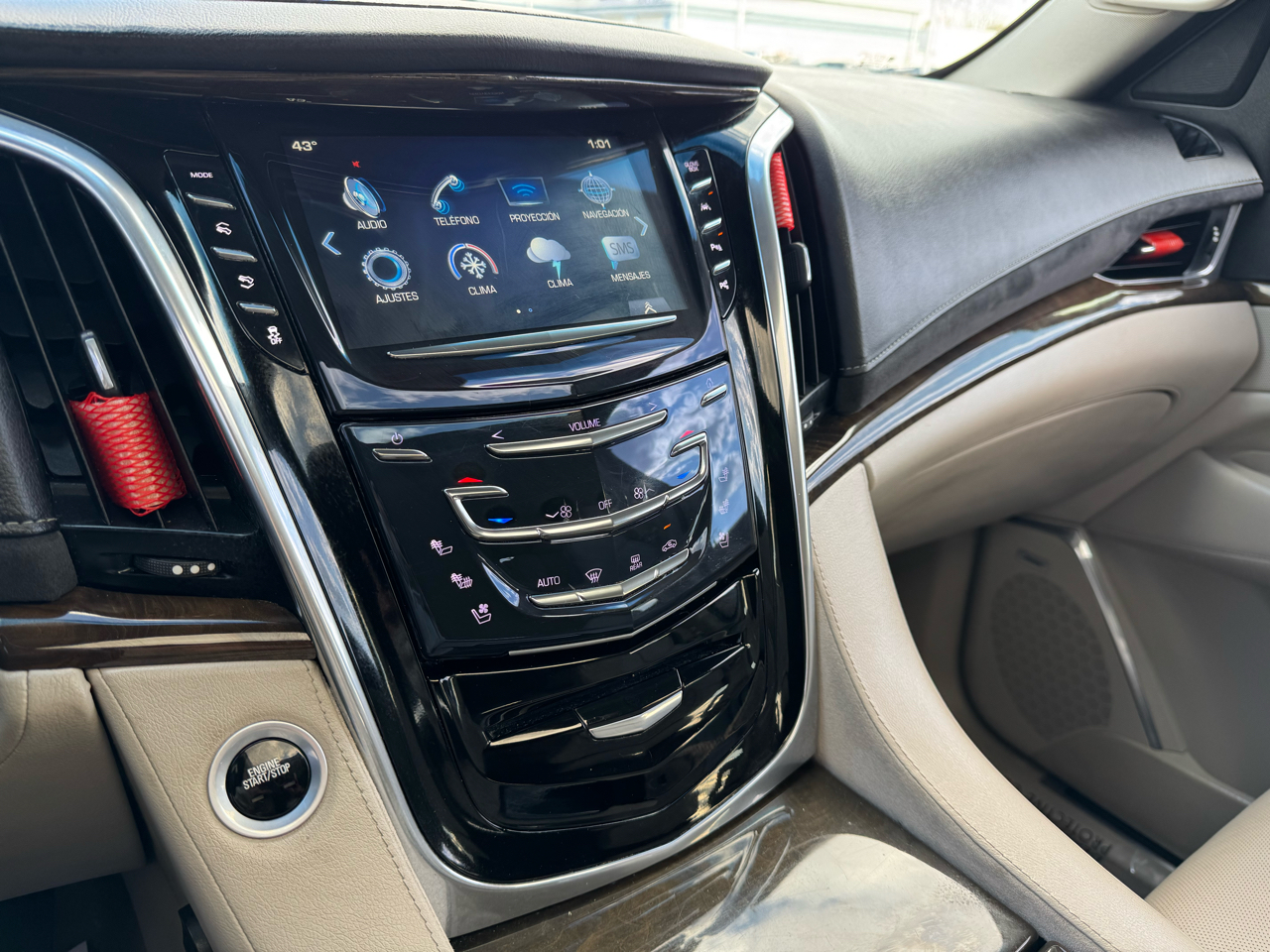 Cadillac Escalade ESV 4WD 4dr Luxury 2018 Cadillac Escalade ESV 4WD 4dr Luxury 2018