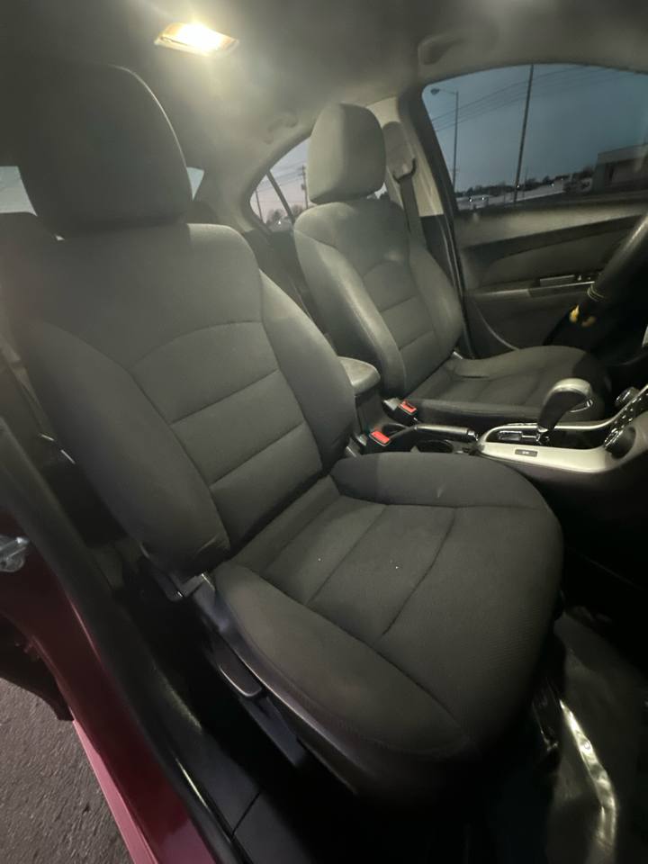 Chevrolet Cruze Limited 4dr Sdn Auto LT w/1LT 2016