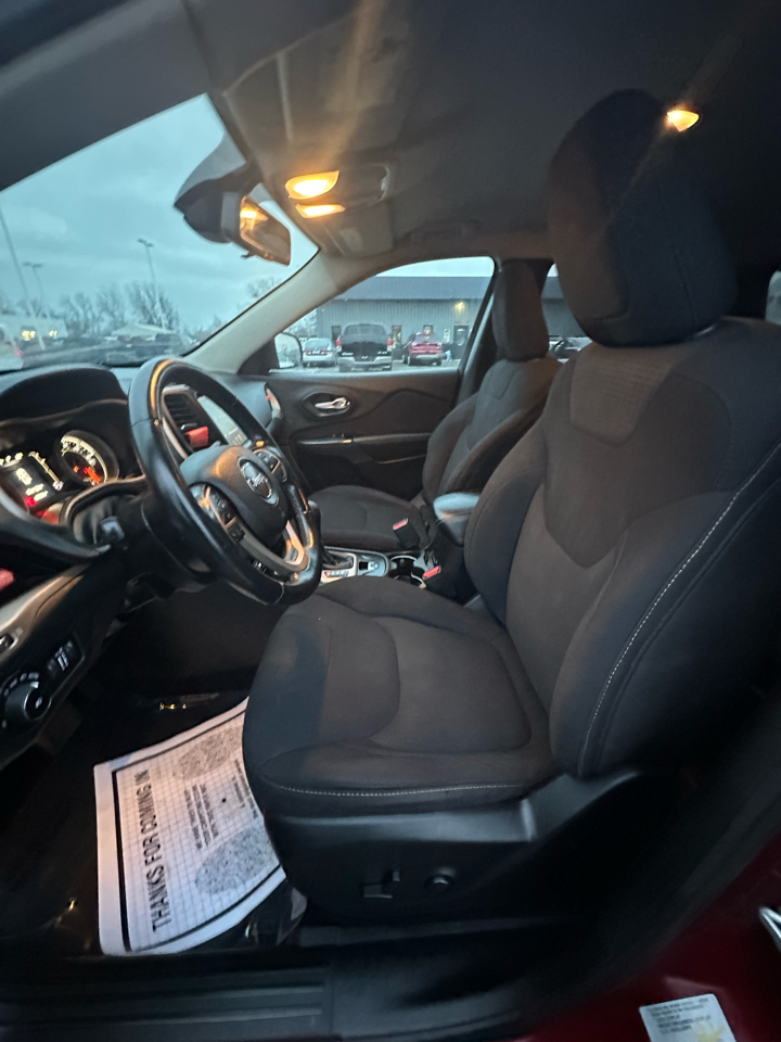 Jeep Cherokee 4WD 4dr Latitude 2016