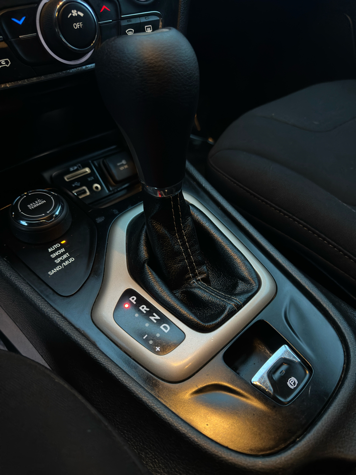 Jeep Cherokee 4WD 4dr Latitude 2016