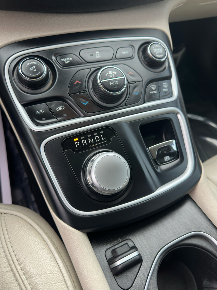 Chrysler 200 4dr Sdn Limited FWD 2015