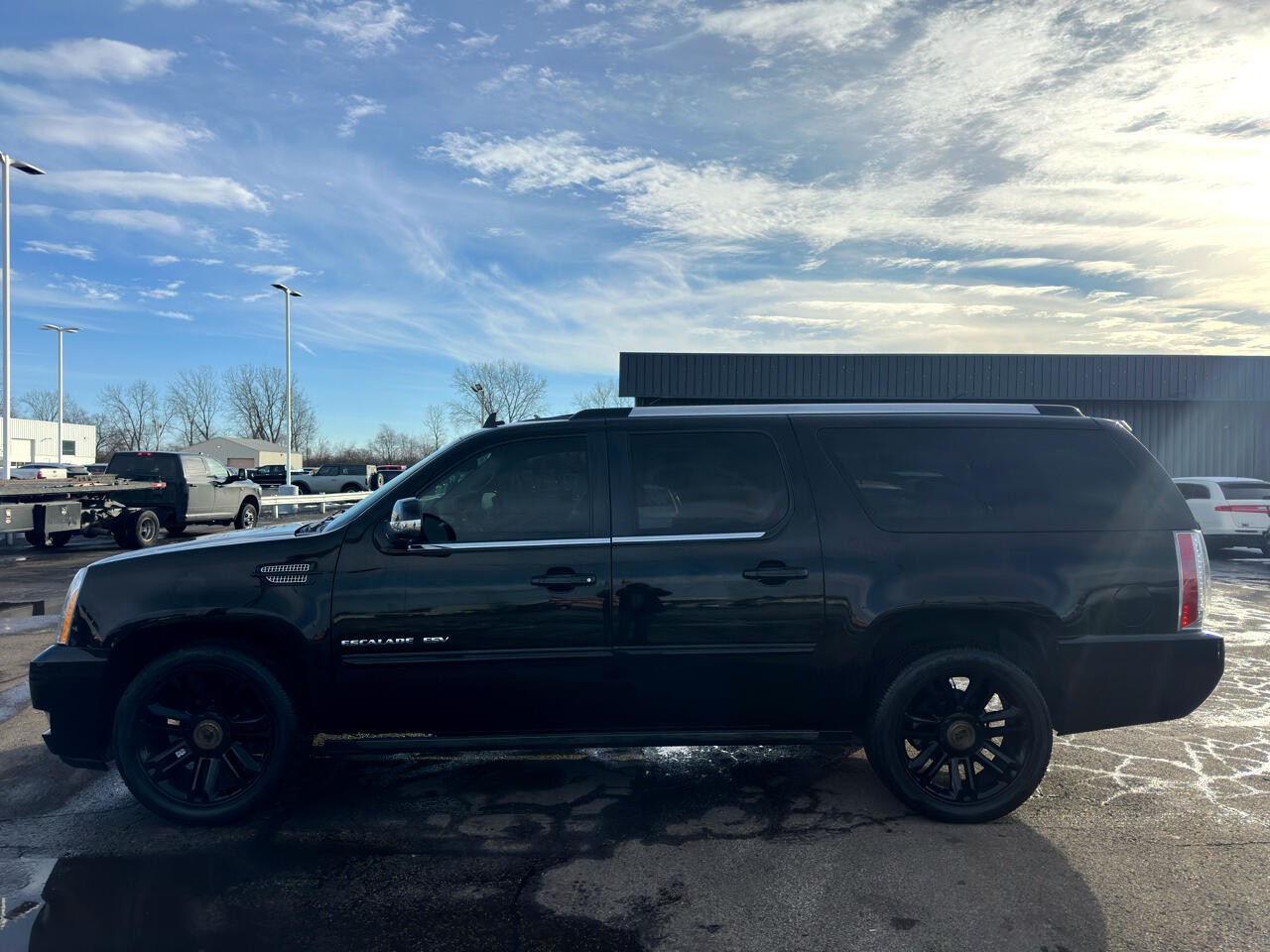 Cadillac Escalade ESV AWD 4dr Premium 2013