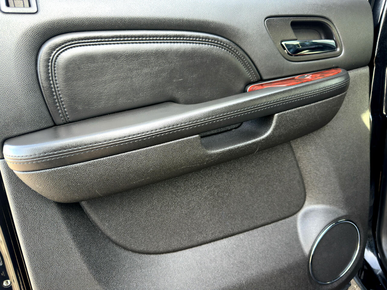 Cadillac Escalade ESV AWD 4dr Premium 2013