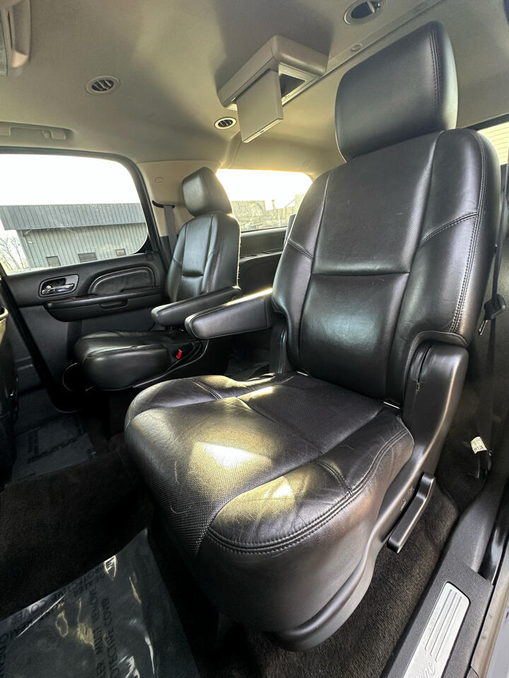 Cadillac Escalade ESV AWD 4dr Premium 2013