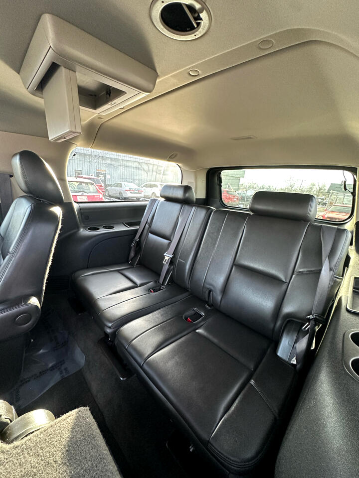 Cadillac Escalade ESV AWD 4dr Premium 2013