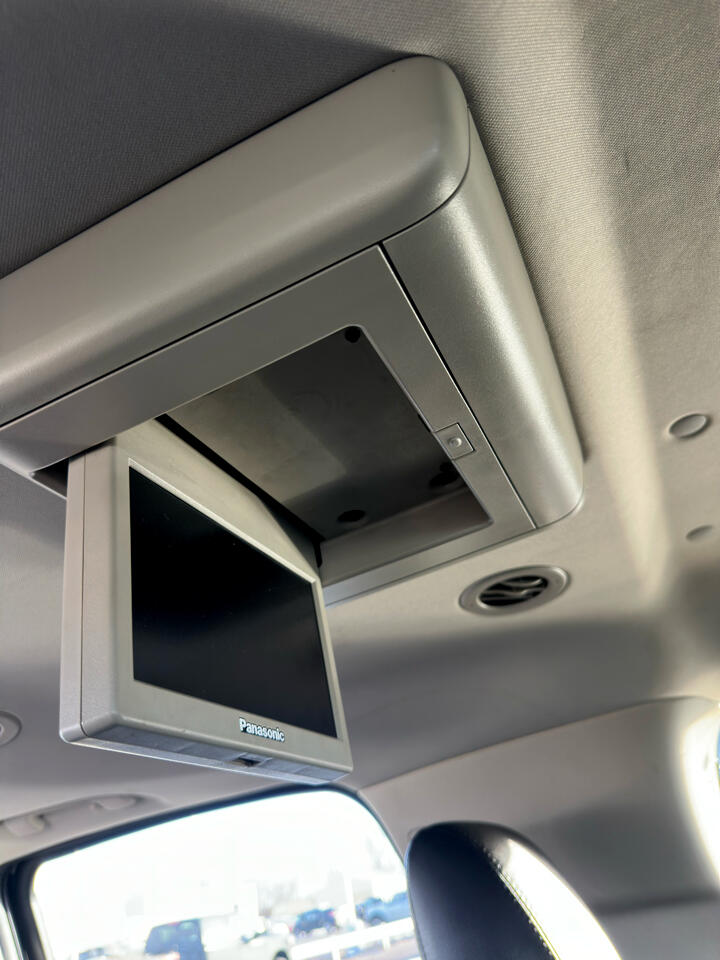 Cadillac Escalade ESV AWD 4dr Premium 2013