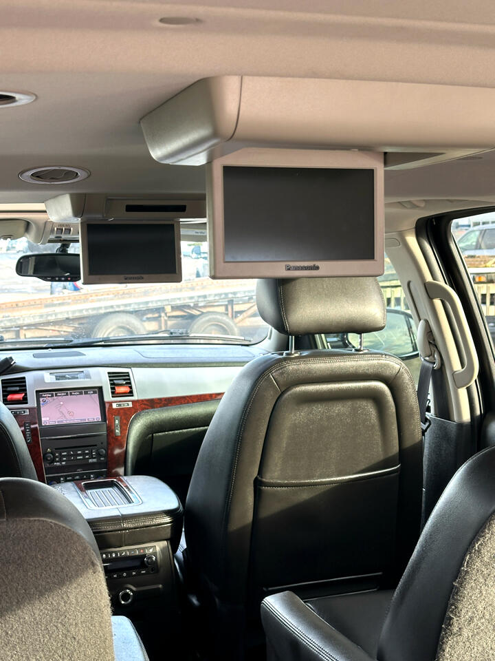 Cadillac Escalade ESV AWD 4dr Premium 2013