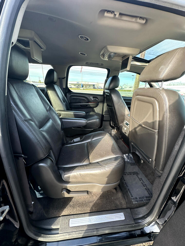 Cadillac Escalade ESV AWD 4dr Premium 2013