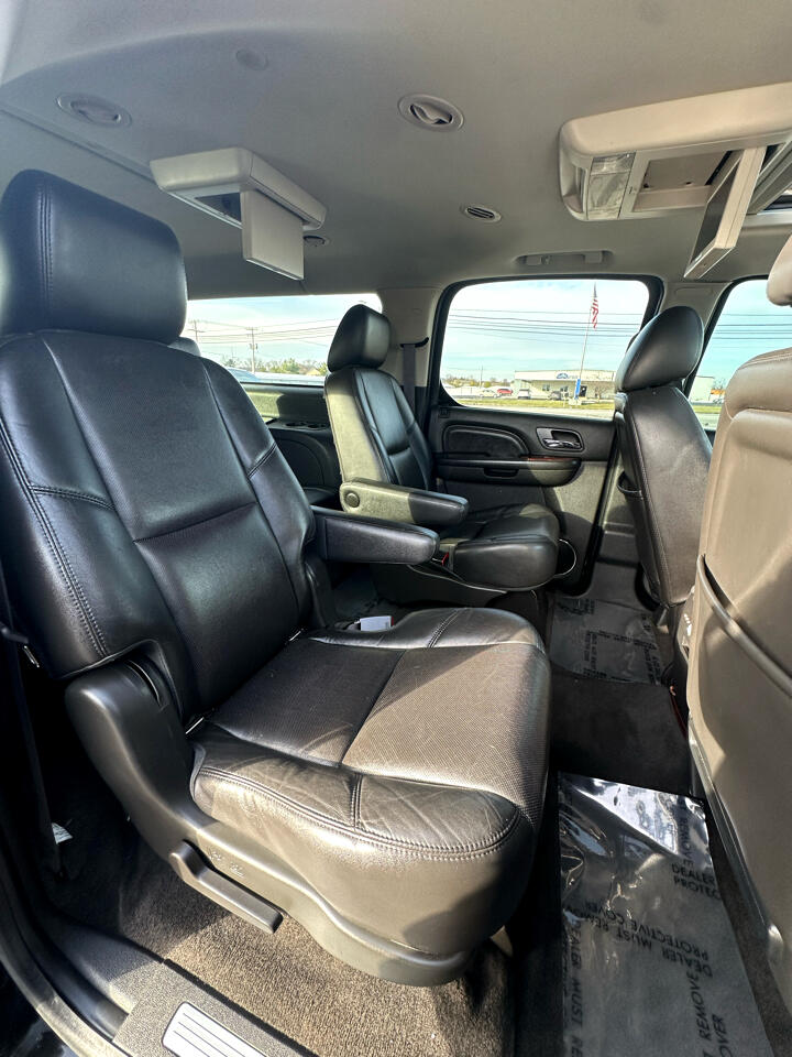 Cadillac Escalade ESV AWD 4dr Premium 2013