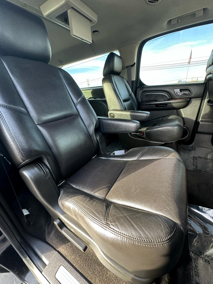 Cadillac Escalade ESV AWD 4dr Premium 2013