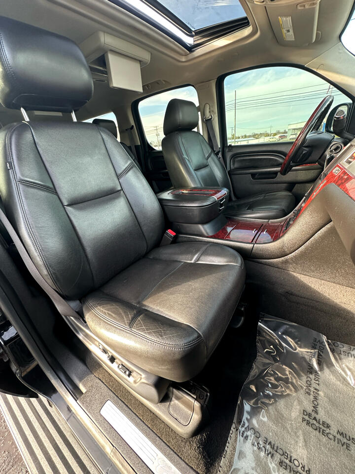 Cadillac Escalade ESV AWD 4dr Premium 2013