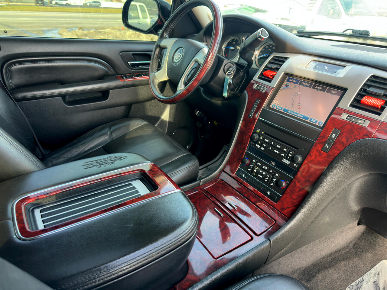 Cadillac Escalade ESV AWD 4dr Premium 2013