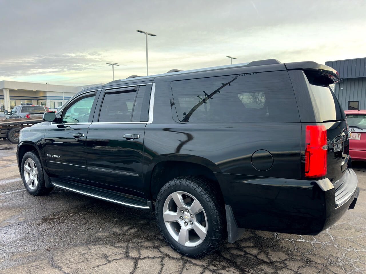 Chevrolet Suburban 4WD 4dr 1500 Premier 2017