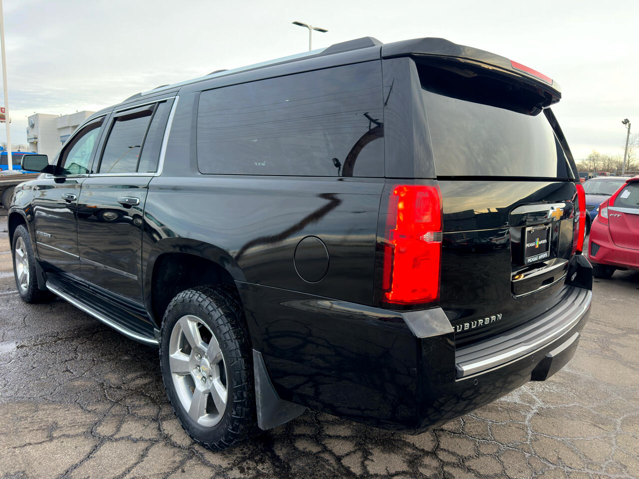 Chevrolet Suburban 4WD 4dr 1500 Premier 2017