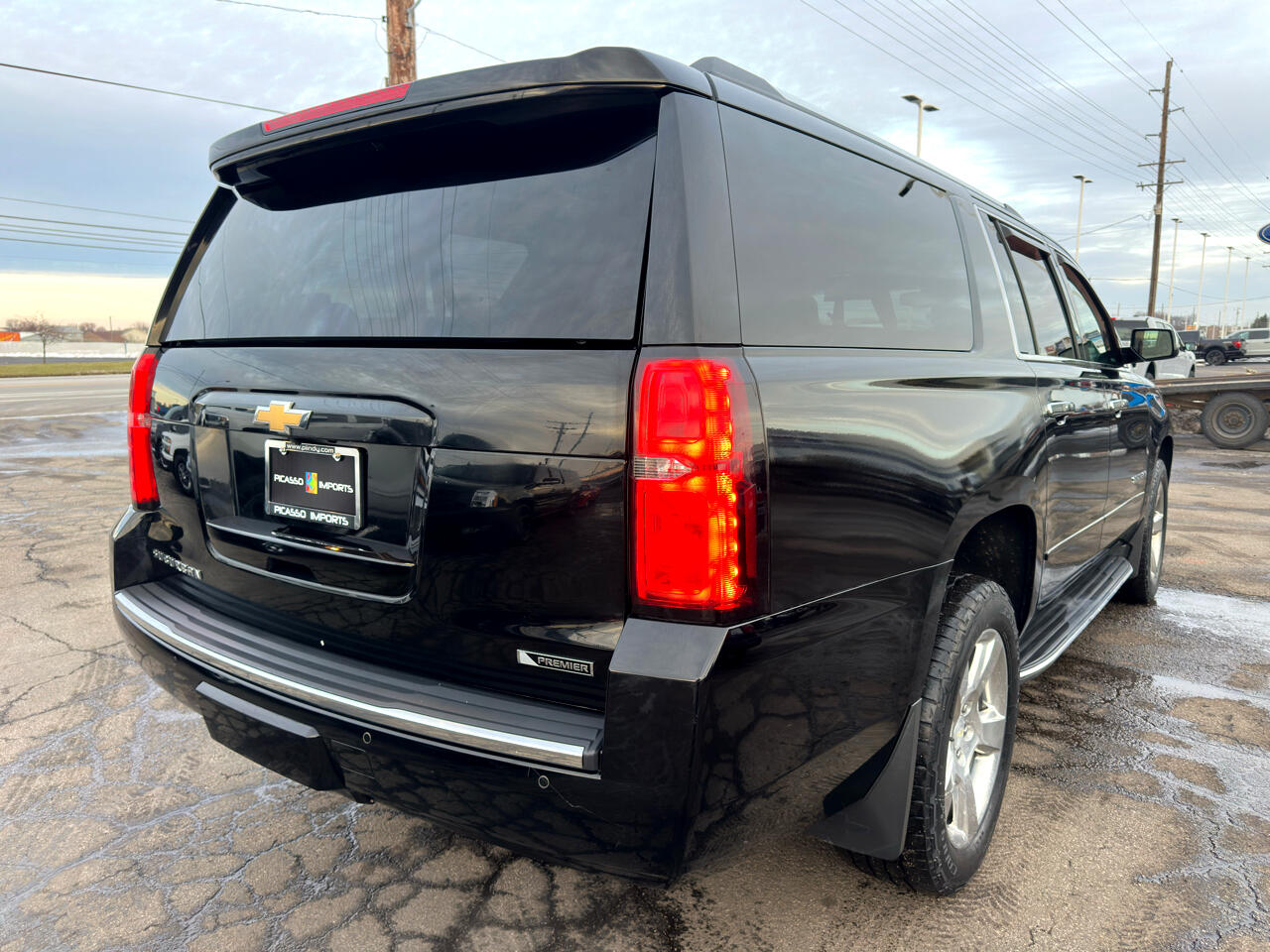 Chevrolet Suburban 4WD 4dr 1500 Premier 2017