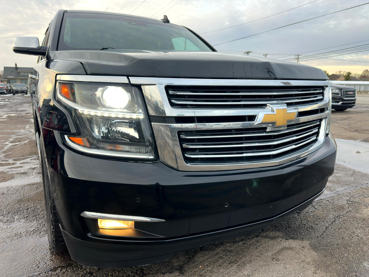 Chevrolet Suburban 4WD 4dr 1500 Premier 2017
