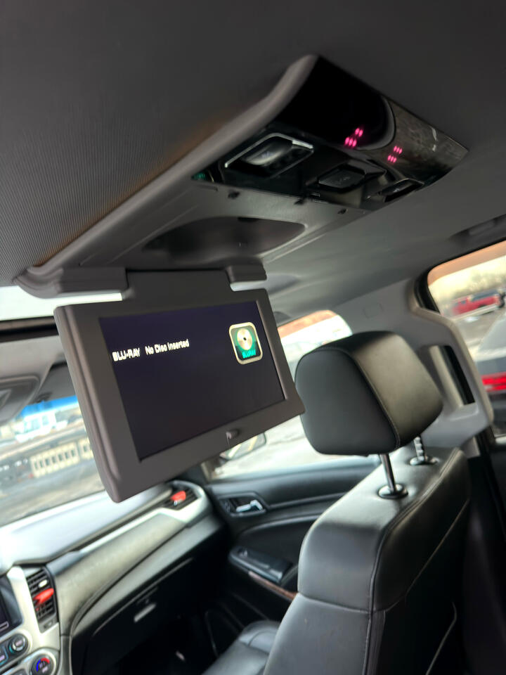 Chevrolet Suburban 4WD 4dr 1500 Premier 2017