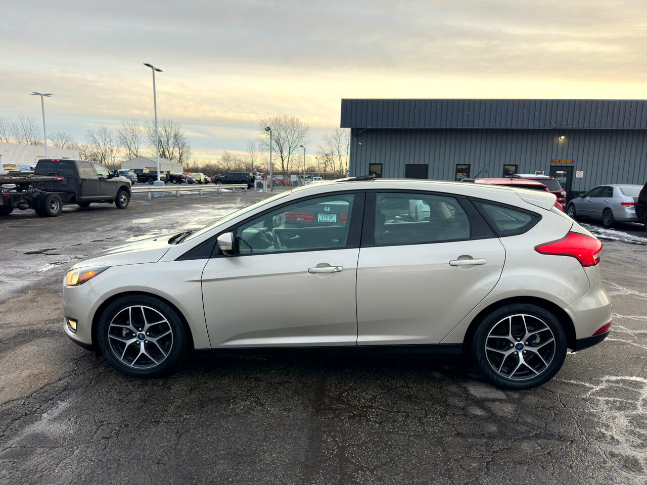 Ford Focus SEL Hatch 2017