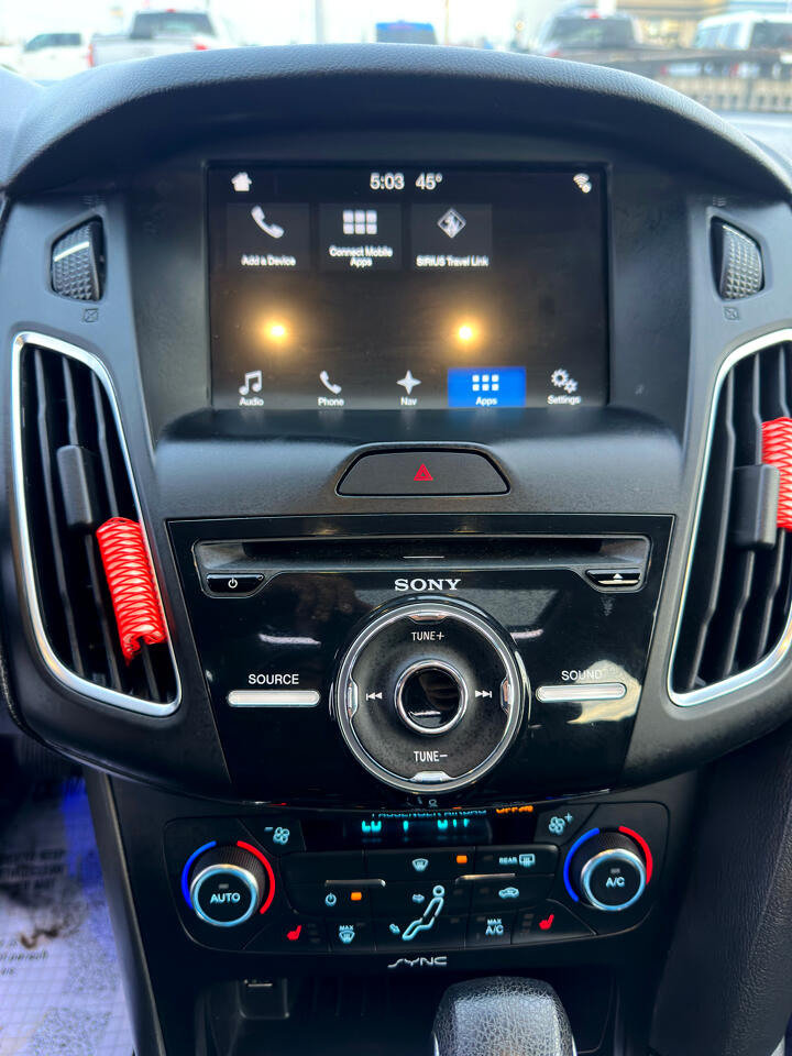 Ford Focus SEL Hatch 2017