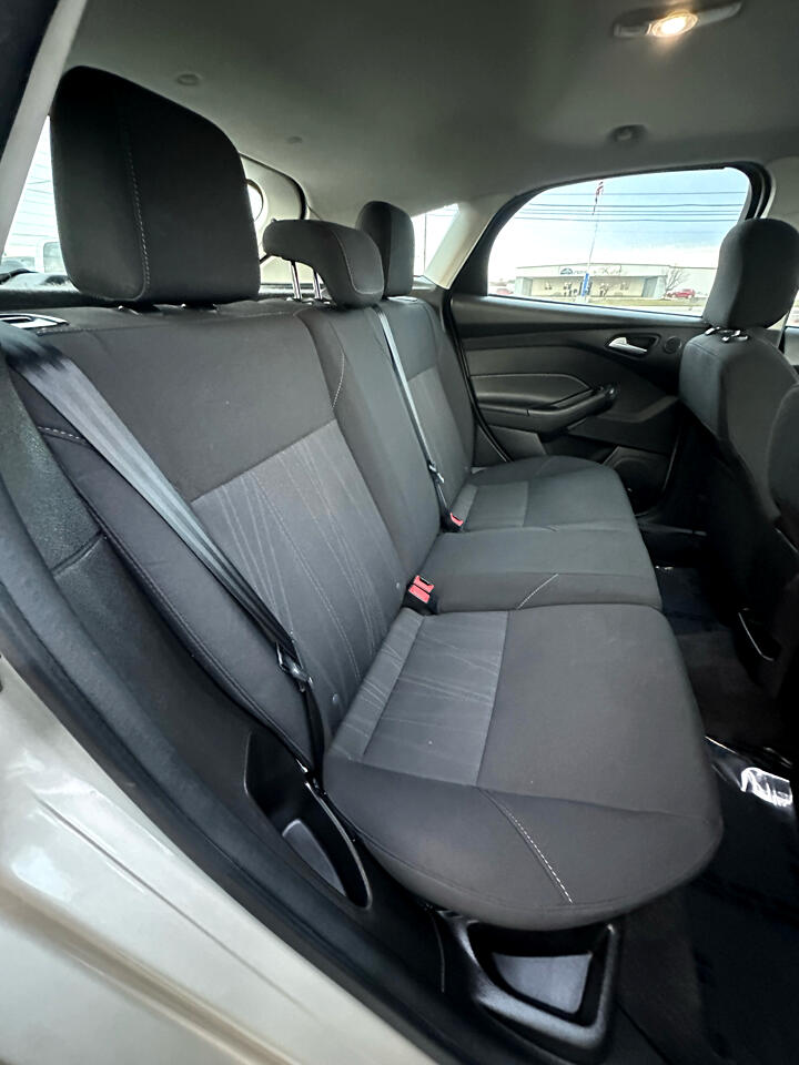 Ford Focus SEL Hatch 2017