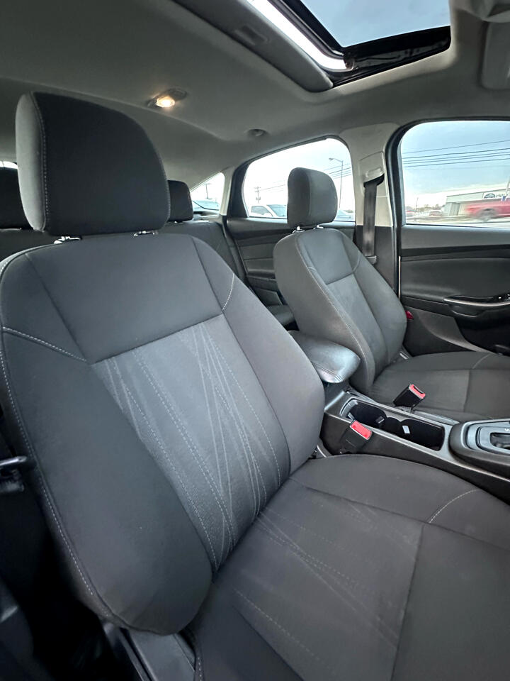 Ford Focus SEL Hatch 2017