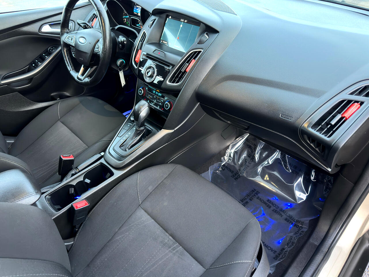 Ford Focus SEL Hatch 2017