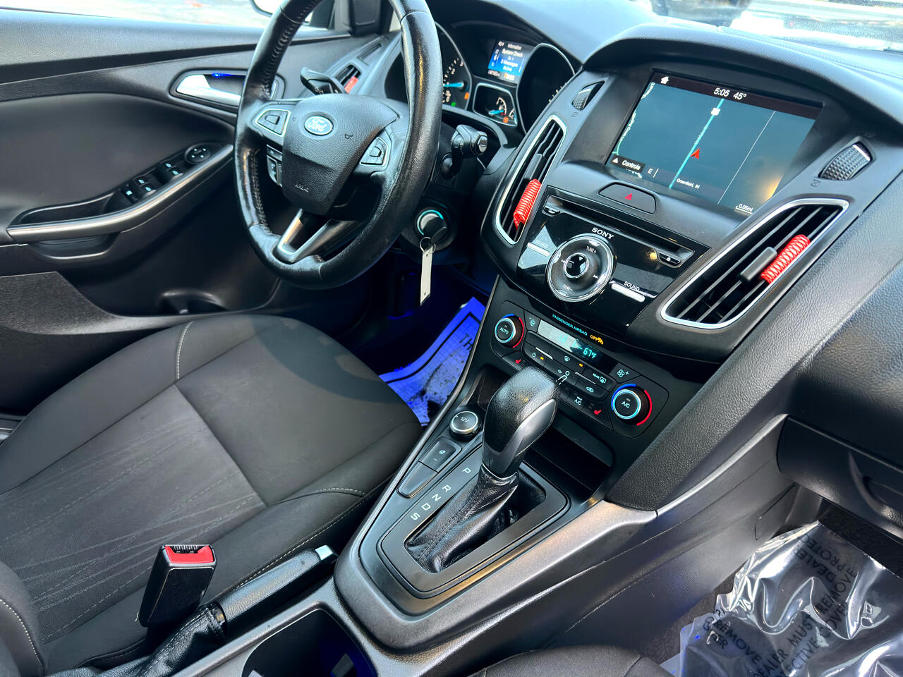 Ford Focus SEL Hatch 2017