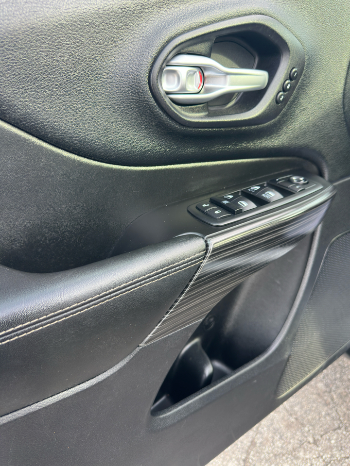 Jeep Cherokee FWD 4dr Limited 2014