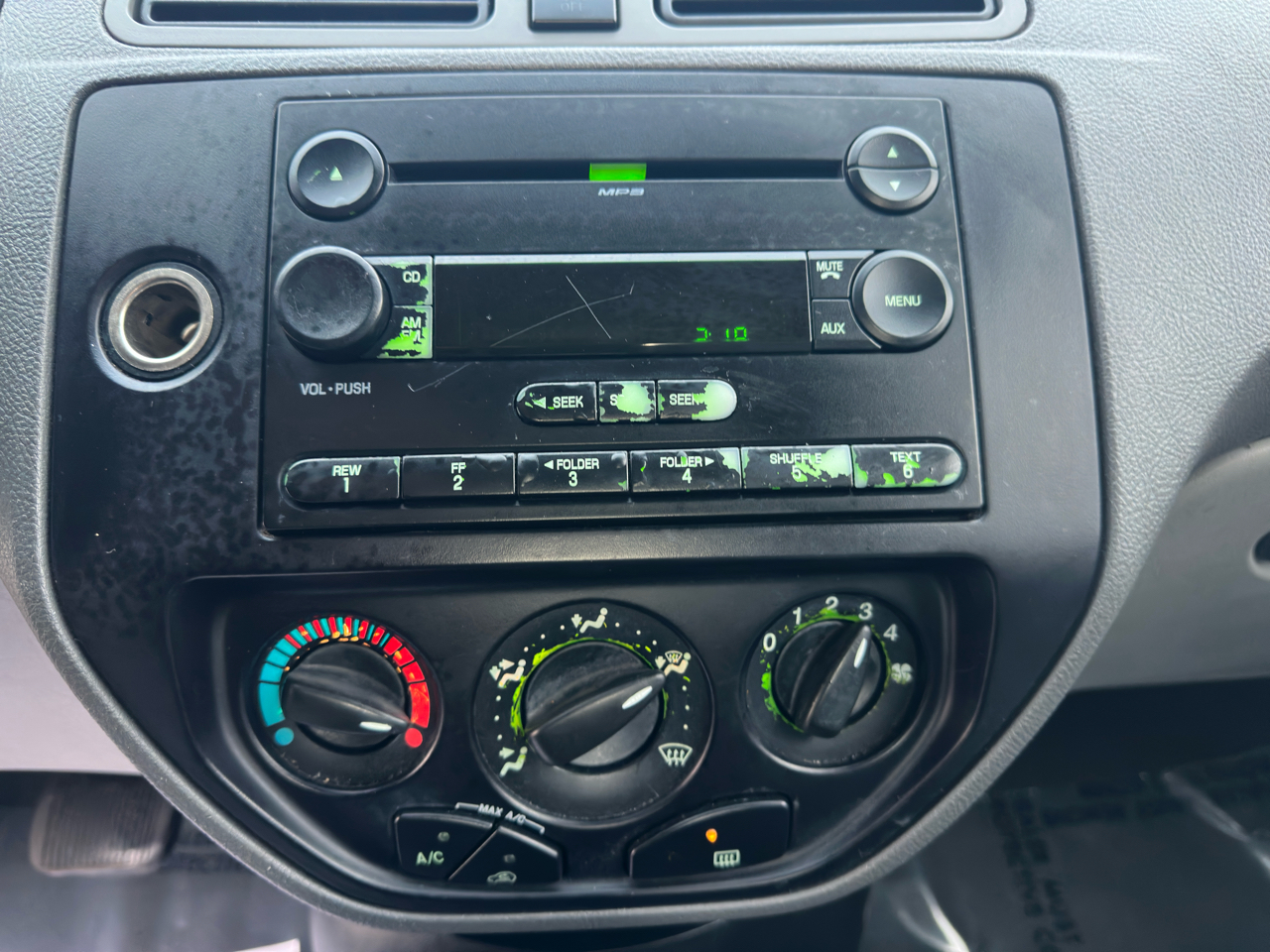 Ford Focus 4dr Sdn ZX4 SES 2005