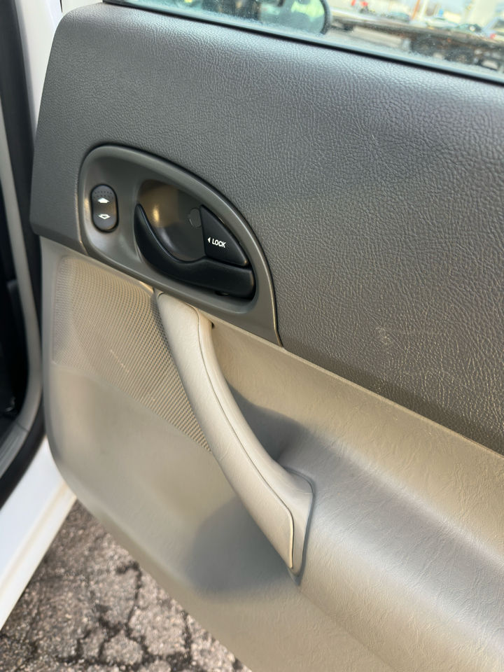 Ford Focus 4dr Sdn ZX4 SES 2005