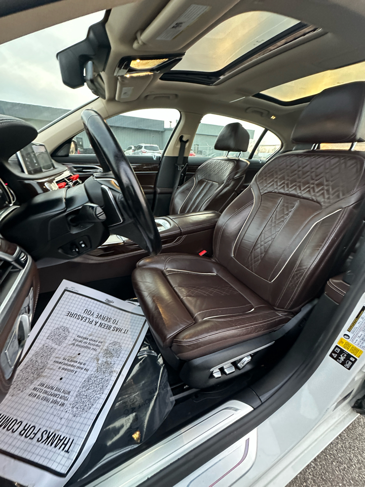 BMW 7 Series 750i xDrive Sedan 2017