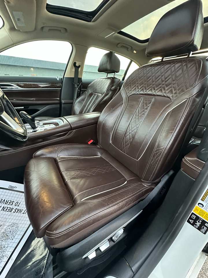 BMW 7 Series 750i xDrive Sedan 2017