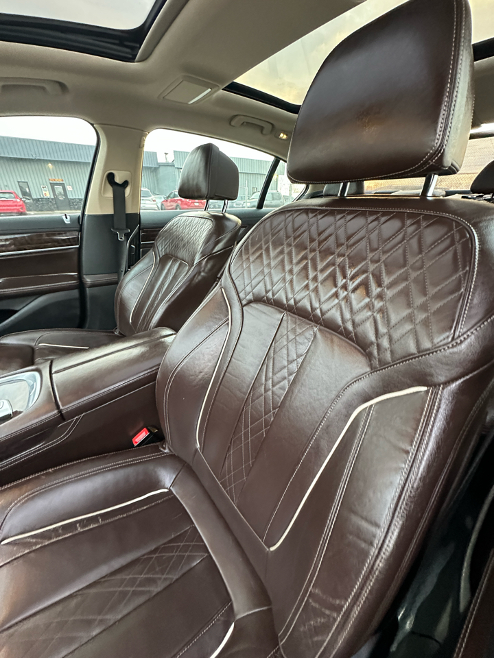 BMW 7 Series 750i xDrive Sedan 2017