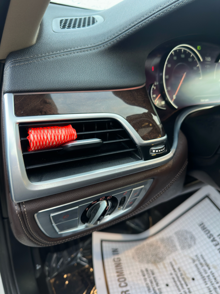 BMW 7 Series 750i xDrive Sedan 2017