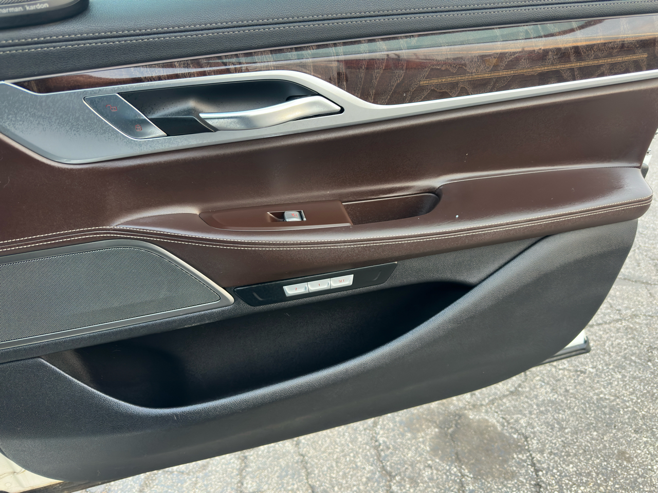 BMW 7 Series 750i xDrive Sedan 2017